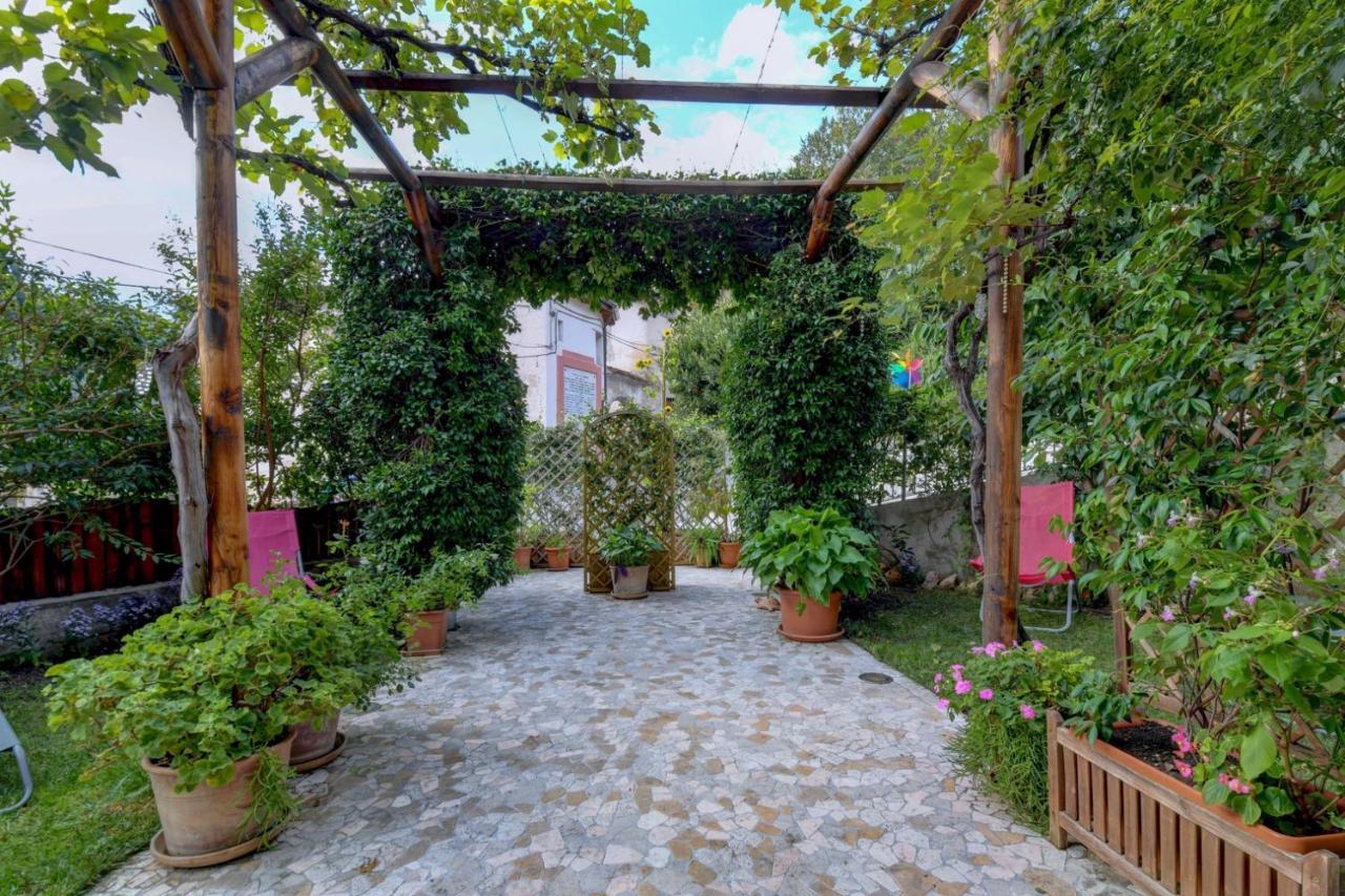Casa Vacanze Regina Del Lago Tremosine ภายนอก รูปภาพ