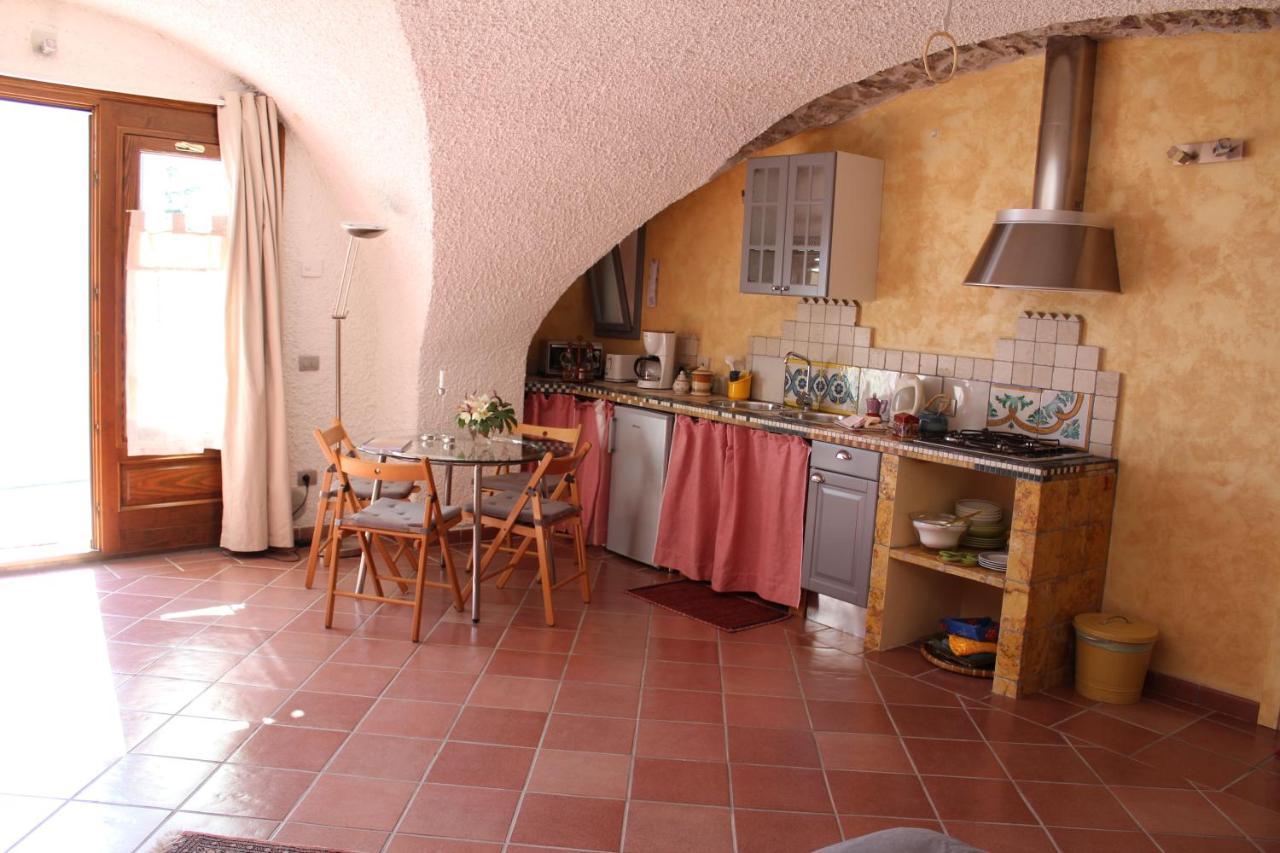 Casa Vacanze Regina Del Lago Tremosine ภายนอก รูปภาพ