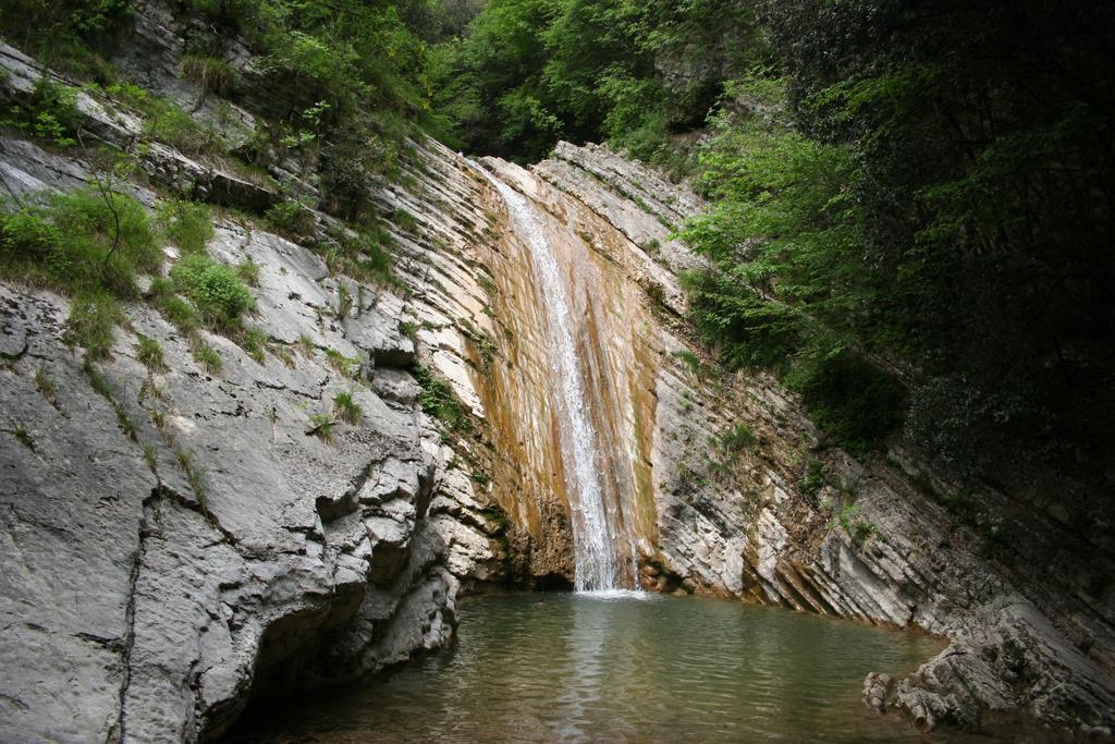 Casa Vacanze Regina Del Lago Tremosine ภายนอก รูปภาพ