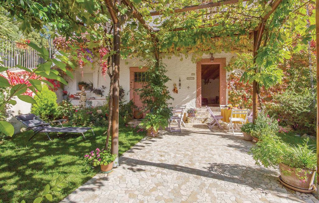 Casa Vacanze Regina Del Lago Tremosine ภายนอก รูปภาพ