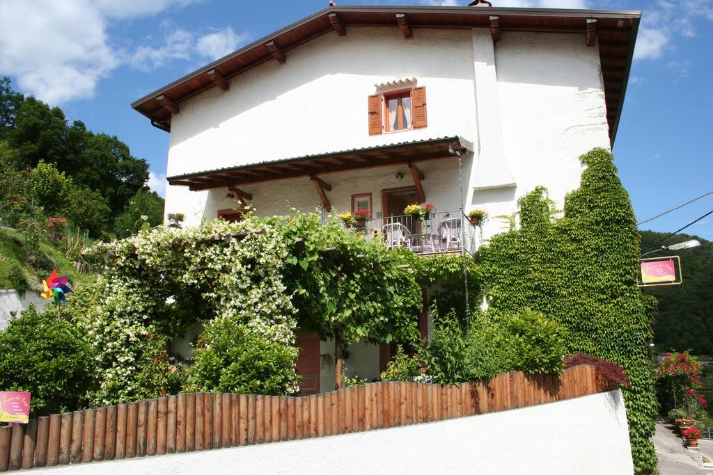 Casa Vacanze Regina Del Lago Tremosine ภายนอก รูปภาพ
