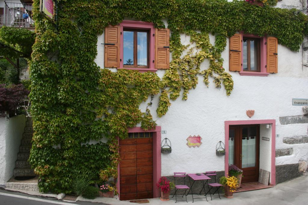 Casa Vacanze Regina Del Lago Tremosine ภายนอก รูปภาพ