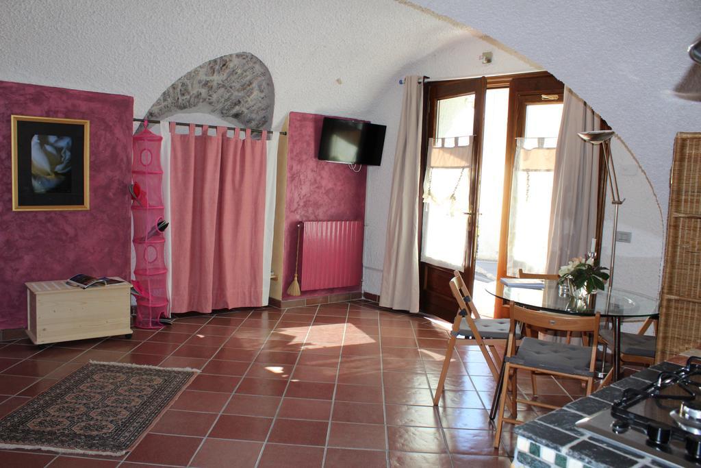 Casa Vacanze Regina Del Lago Tremosine ภายนอก รูปภาพ