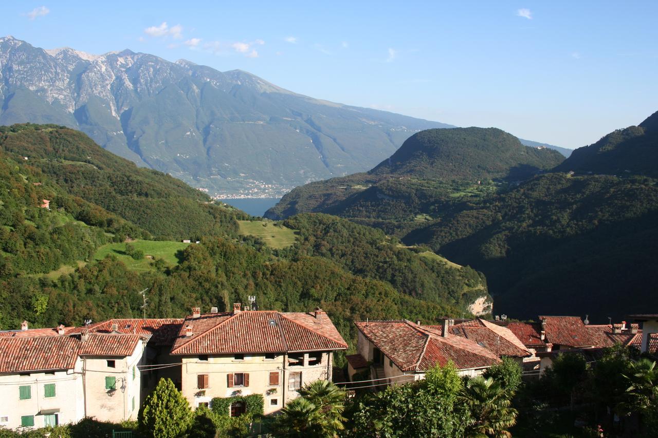 Casa Vacanze Regina Del Lago Tremosine ภายนอก รูปภาพ