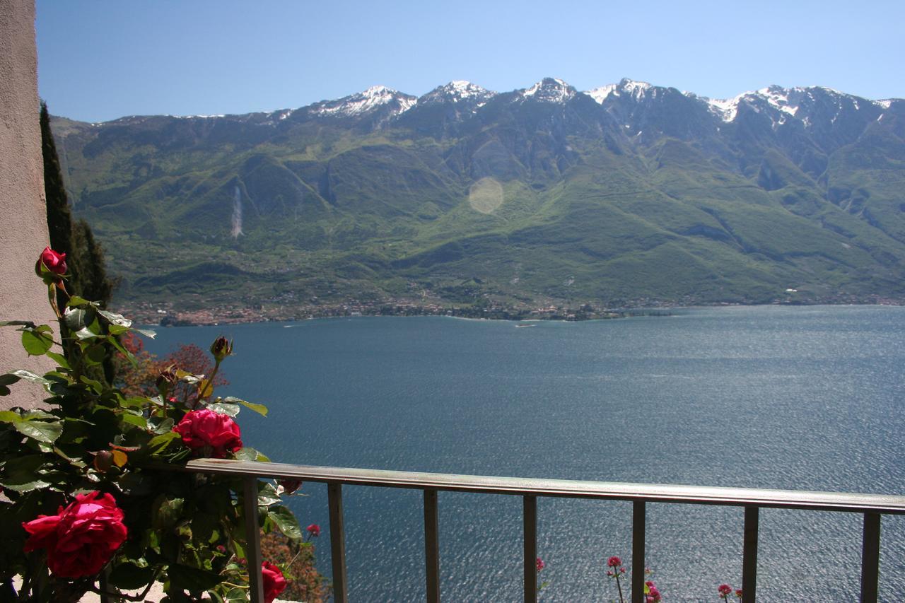 Casa Vacanze Regina Del Lago Tremosine ภายนอก รูปภาพ